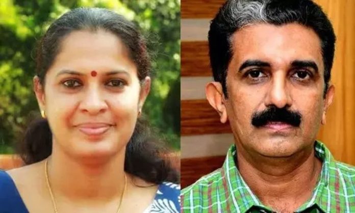 കണ്ണൂർ മുന് ജില്ലാ പഞ്ചായത്ത് പ്രസിഡന്റ് പി.പി. ദിവ്യയെ കാണ്മാനില്ലെന്ന് പോലീസിൽ പരാതി നൽകി ആം ആദ്മി പാർട്ടി കണ്ണൂർ മുന് ജില്ലാ പഞ്ചായത്ത് പ്രസിഡന്റ് പി.പി. ദിവ്യയെ കാണ്മാനില്ലെന്ന് പോലീസിൽ പരാതി നൽകി ആം ആദ്മി പാർട്ടി