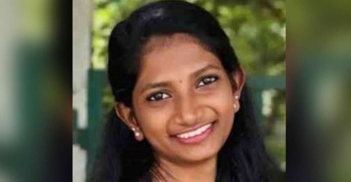 നഴ്സിങ് വിദ്യാര്ഥിനി ഹോസ്റ്റല് മുറിയില് തൂങ്ങി മരിച്ച സംഭവം ; ആത്മഹത്യ എന്ന് പോലീസ് ; മുറിയില് നിന്ന് ആത്മഹത്യ കുറിപ്പ് കണ്ടെത്തി നഴ്സിങ് വിദ്യാര്ഥിനി ഹോസ്റ്റല് മുറിയില് തൂങ്ങി മരിച്ച സംഭവം ; ആത്മഹത്യ എന്ന് പോലീസ് ; മുറിയില് നിന്ന് ആത്മഹത്യ കുറിപ്പ് കണ്ടെത്തി