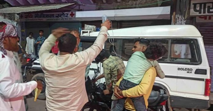 രാജസ്ഥാനിൽ ബസ് ടെമ്പോയിലിടിച്ച് അപകടം ; 11 പേർക്ക് ദാരുണാന്ത്യം രാജസ്ഥാനിൽ ബസ് ടെമ്പോയിലിടിച്ച് അപകടം ; 11 പേർക്ക് ദാരുണാന്ത്യം