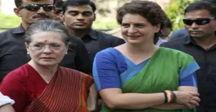 പ്രിയങ്ക ഗാന്ധിക്കൊപ്പം സോണിയ ഗാന്ധിയും വയനാട്ടിലേക്ക് എത്തും പ്രിയങ്ക ഗാന്ധിക്കൊപ്പം സോണിയ ഗാന്ധിയും വയനാട്ടിലേക്ക് എത്തും