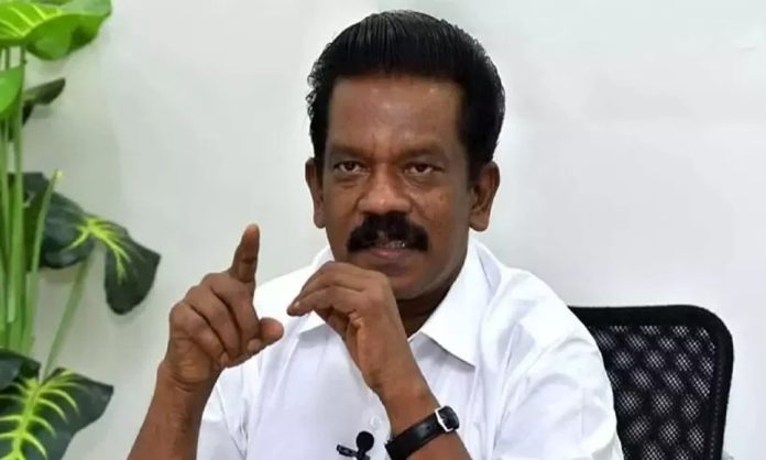 വെടിക്കെട്ട് നിയന്ത്രിക്കുന്ന കേന്ദ്രവിജ്ഞാപനം പുനഃപരിശോധിക്കണം : കെ രാധാകൃഷ്ണന് വെടിക്കെട്ട് നിയന്ത്രിക്കുന്ന കേന്ദ്രവിജ്ഞാപനം പുനഃപരിശോധിക്കണം : കെ രാധാകൃഷ്ണന്