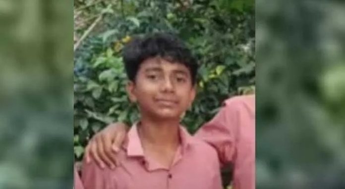 ആലുവയിൽ പ്ലസ് വൺ വിദ്യാർഥിയെ കാണാതായി ആലുവയിൽ പ്ലസ് വൺ വിദ്യാർഥിയെ കാണാതായി
