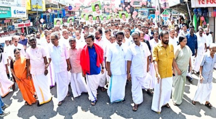 നാമനിർദേശ പത്രിക സമർപ്പിച്ച് യു ആർ പ്രദീപ് നാമനിർദേശ പത്രിക സമർപ്പിച്ച് യു ആർ പ്രദീപ്