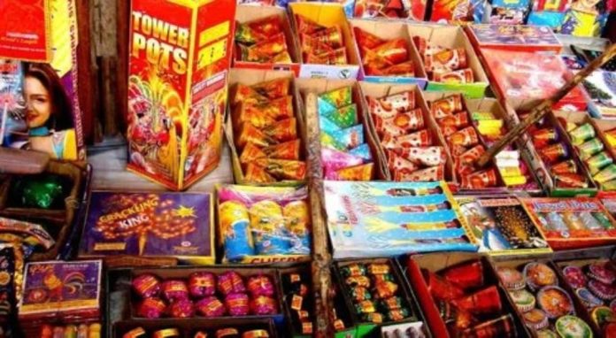 ഓൺലൈൻ പടക്ക വിൽപ്പന തട്ടിപ്പുകൾക്കെതിരെ ജാഗ്രത വേണം ; മുന്നറിയിപ്പുമായി തമിഴ്നാട് പോലീസ് ഓൺലൈൻ പടക്ക വിൽപ്പന തട്ടിപ്പുകൾക്കെതിരെ ജാഗ്രത വേണം ; മുന്നറിയിപ്പുമായി തമിഴ്നാട് പോലീസ്