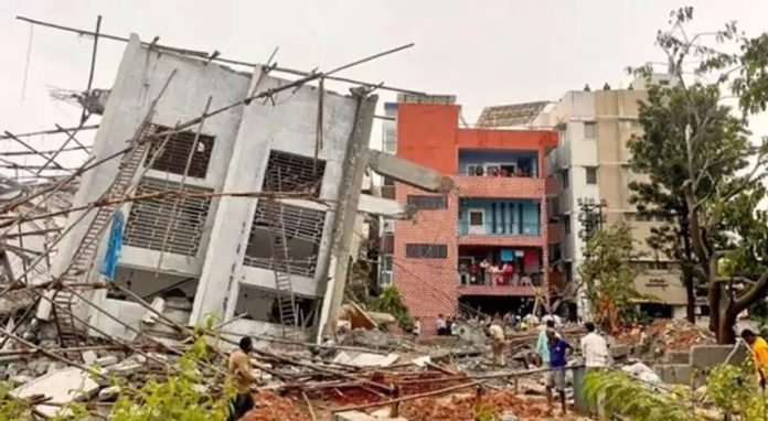 ബെംഗളൂരുവില് കെട്ടിടം തകര്ന്ന സംഭവം : സ്വമേധയാ കേസെടുത്ത് കര്ണാടക ലോകായുക്ത ബെംഗളൂരുവില് കെട്ടിടം തകര്ന്ന സംഭവം : സ്വമേധയാ കേസെടുത്ത് കര്ണാടക ലോകായുക്ത