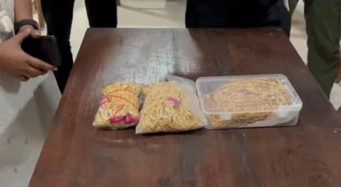 തൃശൂരില് ജിഎസ്ടി ഇന്റലിജന്സ് വിഭാഗത്തിന്റെ റെയ്ഡ് ; കണക്കിൽപെടാത്ത 104 കിലോ സ്വർണം പിടിച്ചെടുത്തു തൃശൂരില് ജിഎസ്ടി ഇന്റലിജന്സ് വിഭാഗത്തിന്റെ റെയ്ഡ് ; കണക്കിൽപെടാത്ത 104 കിലോ സ്വർണം പിടിച്ചെടുത്തു