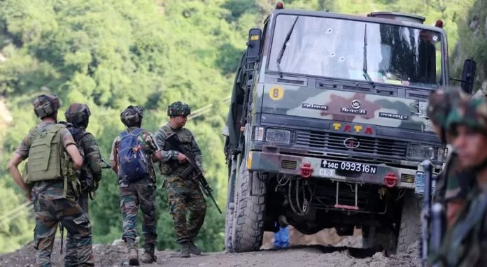 ജമ്മു കശ്മീരിലെ ഗുല്മാര്ഗില് സൈനിക വാഹനത്തിന് നേരെ ഭീകരാക്രമണം ; 5 സൈനികര്ക്ക് പരിക്ക് ജമ്മു കശ്മീരിലെ ഗുല്മാര്ഗില് സൈനിക വാഹനത്തിന് നേരെ ഭീകരാക്രമണം ; 5 സൈനികര്ക്ക് പരിക്ക്