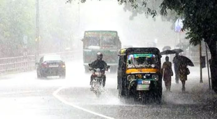 മഴ മുന്നറിയിപ്പില് വീണ്ടും മാറ്റം ; അഞ്ച് ജില്ലകളില് ഇന്ന് ഓറഞ്ച് അലര്ട്ട് മഴ മുന്നറിയിപ്പില് വീണ്ടും മാറ്റം ; അഞ്ച് ജില്ലകളില് ഇന്ന് ഓറഞ്ച് അലര്ട്ട്