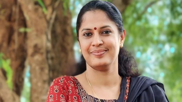 പി പി ദിവ്യയ്ക്കെതിരെ വിജിലൻസിൽ പരാതി പി പി ദിവ്യയ്ക്കെതിരെ വിജിലൻസിൽ പരാതി
