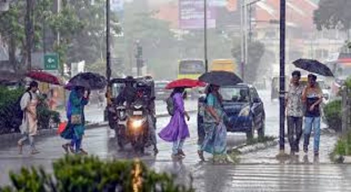 സംസ്ഥാനത്ത് ഒറ്റപ്പെട്ട മഴയ്ക്ക് സാധ്യത ; മണിക്കൂറിൽ 40 കിലോമീറ്റർ വരെ വേഗതയിൽ ശക്തമായ കാറ്റിനും സാധ്യത ; ഇടിമിന്നൽ മുന്നറിയിപ്പ് സംസ്ഥാനത്ത് ഒറ്റപ്പെട്ട മഴയ്ക്ക് സാധ്യത ; മണിക്കൂറിൽ 40 കിലോമീറ്റർ വരെ വേഗതയിൽ ശക്തമായ കാറ്റിനും സാധ്യത ; ഇടിമിന്നൽ മുന്നറിയിപ്പ്