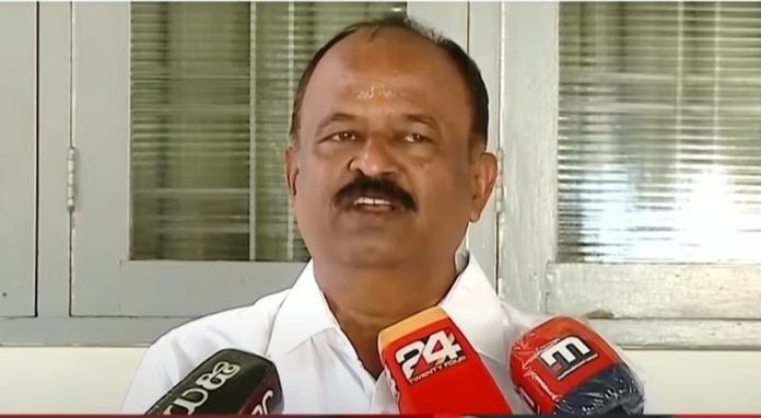 പൂരം കലങ്ങിയിട്ടില്ലെന്ന് മുഖ്യമന്ത്രി പറയുന്നത് ശരിയല്ല : തിരുവമ്പാടി ദേവസ്വം പൂരം കലങ്ങിയിട്ടില്ലെന്ന് മുഖ്യമന്ത്രി പറയുന്നത് ശരിയല്ല : തിരുവമ്പാടി ദേവസ്വം