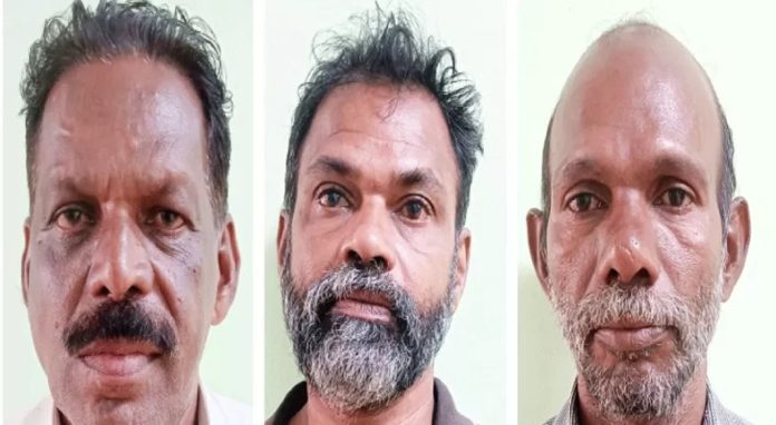നാഗവിളക്ക് മോഷ്ടിച്ച് കുളത്തിൽ ഉപേക്ഷിച്ചു ; നഗരസഭ കൗൺസിലർ അടക്കം മൂന്നുപേർ പിടിയിൽ നാഗവിളക്ക് മോഷ്ടിച്ച് കുളത്തിൽ ഉപേക്ഷിച്ചു ; നഗരസഭ കൗൺസിലർ അടക്കം മൂന്നുപേർ പിടിയിൽ