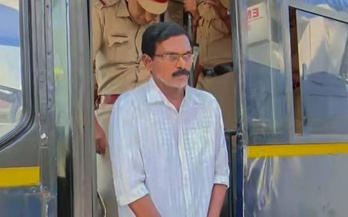 കളമശ്ശേരി സ്ഫോടനക്കേസ് : പ്രതി ഡൊമിനിക് മാര്ട്ടിനെതിരെ ചുമത്തിയ യുഎപിഎ ഒഴിവാക്കി കളമശ്ശേരി സ്ഫോടനക്കേസ് : പ്രതി ഡൊമിനിക് മാര്ട്ടിനെതിരെ ചുമത്തിയ യുഎപിഎ ഒഴിവാക്കി