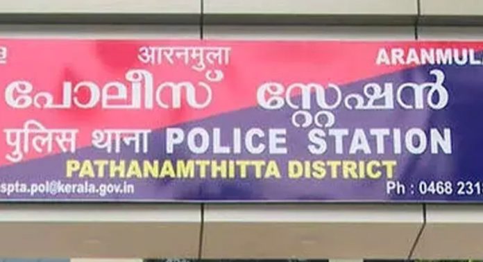 ഇൻസ്പെക്ടർ അധിക്ഷേപിച്ചതിന് പിന്നാലെ എസ്.ഐ ഇറങ്ങിപ്പോയി, സഹപ്രവർത്തകർ റെയിൽവെ സ്റ്റേഷനിലെത്തി തിരികെ കൊണ്ടുവന്നു ; സംഭവം ആറന്മുള പോലീസ് സ്റ്റേഷനില് ഇൻസ്പെക്ടർ അധിക്ഷേപിച്ചതിന് പിന്നാലെ എസ്.ഐ ഇറങ്ങിപ്പോയി, സഹപ്രവർത്തകർ റെയിൽവെ സ്റ്റേഷനിലെത്തി തിരികെ കൊണ്ടുവന്നു ; സംഭവം ആറന്മുള പോലീസ് സ്റ്റേഷനില്