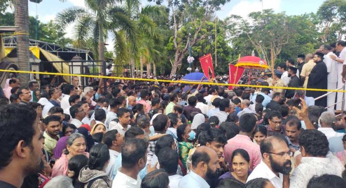 122-ാം മത് പരുമല പെരുന്നാളിന് കൊടിയേറി 122-ാം മത് പരുമല പെരുന്നാളിന് കൊടിയേറി