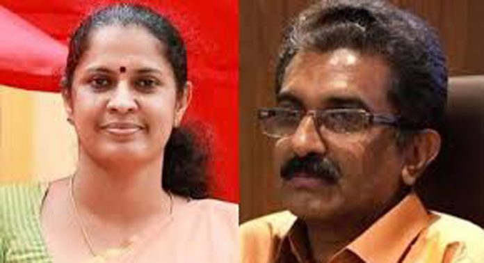 എഡിഎം കെ നവീന് ബാബുവിന്റെ മരണത്തില് പി പി ദിവ്യയെ ചോദ്യം ചെയ്യാത്തതില് ദുരൂഹത തുടരുന്നു എഡിഎം കെ നവീന് ബാബുവിന്റെ മരണത്തില് പി പി ദിവ്യയെ ചോദ്യം ചെയ്യാത്തതില് ദുരൂഹത തുടരുന്നു