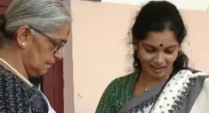 വയനാട്ടിലെ പ്രചാരണത്തിൽ സജീവമായി അപരാജിത രാജ വയനാട്ടിലെ പ്രചാരണത്തിൽ സജീവമായി അപരാജിത രാജ