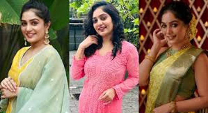 ഈ സന്തോഷത്തിന് കാരണമെന്താണ് ; ആ വാര്ത്ത ഉടനെ പ്രതീക്ഷിക്കാമോ? ആര്യയുടെ പുതിയ പോസ്റ്റിലും ചോദ്യങ്ങള് ഈ സന്തോഷത്തിന് കാരണമെന്താണ് ; ആ വാര്ത്ത ഉടനെ പ്രതീക്ഷിക്കാമോ? ആര്യയുടെ പുതിയ പോസ്റ്റിലും ചോദ്യങ്ങള്