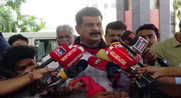 മുഖ്യമന്ത്രിക്കെതിരായ അധിക്ഷേപ പരാമര്ശത്തില് മാപ്പ് പറഞ്ഞ് പി.വി. അന്വര് മുഖ്യമന്ത്രിക്കെതിരായ അധിക്ഷേപ പരാമര്ശത്തില് മാപ്പ് പറഞ്ഞ് പി.വി. അന്വര്