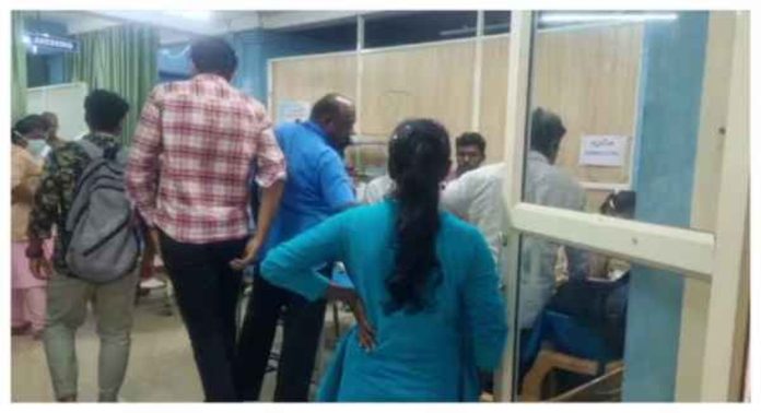 തൊഴിലുറപ്പ് തൊഴിലാളികൾക്ക് കടന്നൽ കുത്തേറ്റു ; 10 പേർക്ക് പരിക്ക് തൊഴിലുറപ്പ് തൊഴിലാളികൾക്ക് കടന്നൽ കുത്തേറ്റു ; 10 പേർക്ക് പരിക്ക്