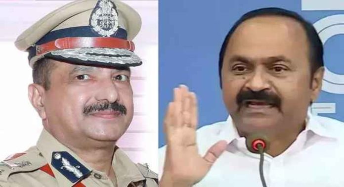 കന്റോണ്മെന്റ് ഹൗസില് സുരക്ഷാ വീഴ്ച ; പ്രതിപക്ഷ നേതാവിന്റെ ഓഫീസ് ഡി.ജി.പിക്ക് പരാതി കന്റോണ്മെന്റ് ഹൗസില് സുരക്ഷാ വീഴ്ച ; പ്രതിപക്ഷ നേതാവിന്റെ ഓഫീസ് ഡി.ജി.പിക്ക് പരാതി