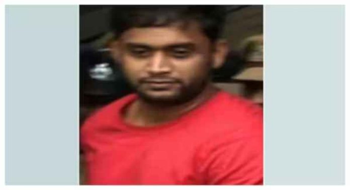 ലഹരിക്കടത്ത് ശൃംഖലയുമായി ബന്ധം ; കുപ്രസിദ്ധ ഗുണ്ട ഓംപ്രകാശ് കസ്റ്റഡിയിൽ ലഹരിക്കടത്ത് ശൃംഖലയുമായി ബന്ധം ; കുപ്രസിദ്ധ ഗുണ്ട ഓംപ്രകാശ് കസ്റ്റഡിയിൽ