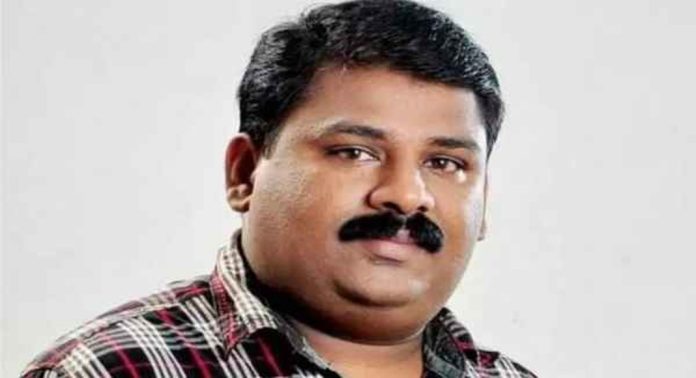 സിനിമയിൽ വേഷം നൽകാമെന്ന് വാഗ്ദാനം നൽകി തട്ടിയത് 10 ലക്ഷം രൂപ ; നിർമാതാവ് അറസ്റ്റിൽ സിനിമയിൽ വേഷം നൽകാമെന്ന് വാഗ്ദാനം നൽകി തട്ടിയത് 10 ലക്ഷം രൂപ ; നിർമാതാവ് അറസ്റ്റിൽ