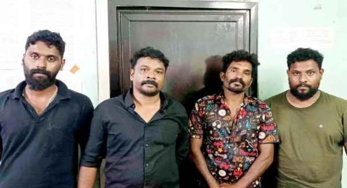 18 കിലോ കഞ്ചാവും രണ്ട് കിലോ ഹഷീഷ് ഓയിലുമായി നാലുപേർ പിടിയിൽ 18 കിലോ കഞ്ചാവും രണ്ട് കിലോ ഹഷീഷ് ഓയിലുമായി നാലുപേർ പിടിയിൽ