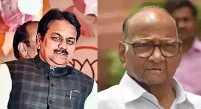 ബി.ജെ.പി വിട്ട് അജിത് പവാറിന്റെ എൻ.സി.പിയിലേക്ക് ചേരാനൊരുങ്ങി ഹർഷ് വർധൻ പാട്ടീൽ ബി.ജെ.പി വിട്ട് അജിത് പവാറിന്റെ എൻ.സി.പിയിലേക്ക് ചേരാനൊരുങ്ങി ഹർഷ് വർധൻ പാട്ടീൽ