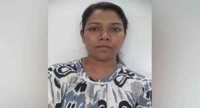 തപാൽ വകുപ്പിൽ ജോലി വാഗ്ദാനം ചെയ്ത് പണം തട്ടിയ യുവതി അറസ്റ്റിൽ തപാൽ വകുപ്പിൽ ജോലി വാഗ്ദാനം ചെയ്ത് പണം തട്ടിയ യുവതി അറസ്റ്റിൽ