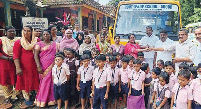അറ്റകുറ്റപ്പണി കഴിഞ്ഞ് നിരത്തിലിറങ്ങി അടൂർ ഗവ.എൽ.പി., യു.പി. സ്കൂള് ബസ് അറ്റകുറ്റപ്പണി കഴിഞ്ഞ് നിരത്തിലിറങ്ങി അടൂർ ഗവ.എൽ.പി., യു.പി. സ്കൂള് ബസ്