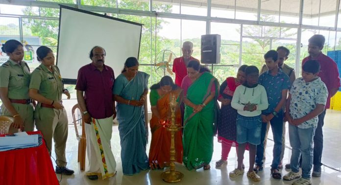 ഒരു തൈ നടാം നല്ല നാളെയ്ക്ക് വേണ്ടി പദ്ധതിയുമായി വലിയ കാവ് വനസംരക്ഷണ സമിതി ഒരു തൈ നടാം നല്ല നാളെയ്ക്ക് വേണ്ടി പദ്ധതിയുമായി വലിയ കാവ് വനസംരക്ഷണ സമിതി