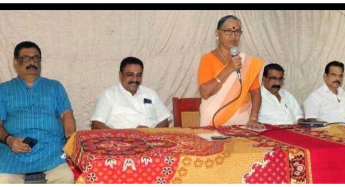 ജില്ലാ കഥകളി ക്ലബ്ബിന്റെ നേതൃത്വത്തില് കഥകളി മുദ്രാ പരിശീലനക്കളരിയുടെ ഉദ്ഘാടനം നടത്തി ജില്ലാ കഥകളി ക്ലബ്ബിന്റെ നേതൃത്വത്തില് കഥകളി മുദ്രാ പരിശീലനക്കളരിയുടെ ഉദ്ഘാടനം നടത്തി