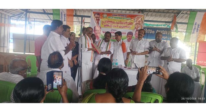 കേന്ദ്ര-സംസ്ഥാന സർക്കാരുകൾ കർഷകരെ ദ്രോഹിക്കാൻ മത്സരിക്കുന്നു ; പ്രൊഫ. സതീഷ് കൊച്ചു പറമ്പിൽ കേന്ദ്ര-സംസ്ഥാന സർക്കാരുകൾ കർഷകരെ ദ്രോഹിക്കാൻ മത്സരിക്കുന്നു ; പ്രൊഫ. സതീഷ് കൊച്ചു പറമ്പിൽ