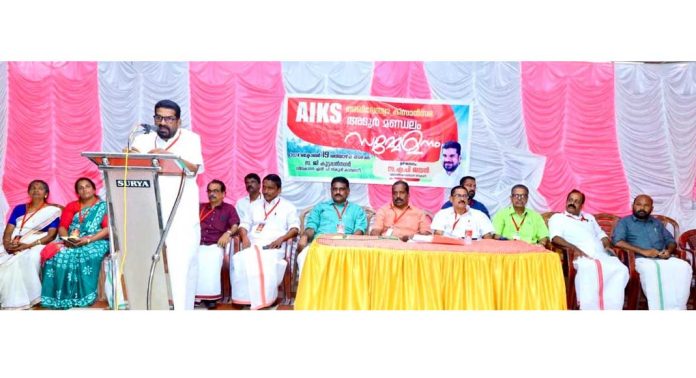 കർഷകരുടെ പ്രതിസന്ധി പരിഹരിക്കണം ; അഖിലേന്ത്യാ കിസാൻസഭ കർഷകരുടെ പ്രതിസന്ധി പരിഹരിക്കണം ; അഖിലേന്ത്യാ കിസാൻസഭ