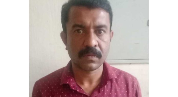 സാമ്പത്തിക തട്ടിപ്പുകേസിൽ ജീവനക്കാരൻ അറസ്റ്റിൽ സാമ്പത്തിക തട്ടിപ്പുകേസിൽ ജീവനക്കാരൻ അറസ്റ്റിൽ