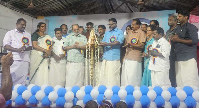 ക്ഷീരവികസനമേഖലയില് നവീന പദ്ധതികള് നടപ്പാക്കും : ഡെപ്യൂട്ടി സ്പീക്കര് ക്ഷീരവികസനമേഖലയില് നവീന പദ്ധതികള് നടപ്പാക്കും : ഡെപ്യൂട്ടി സ്പീക്കര്