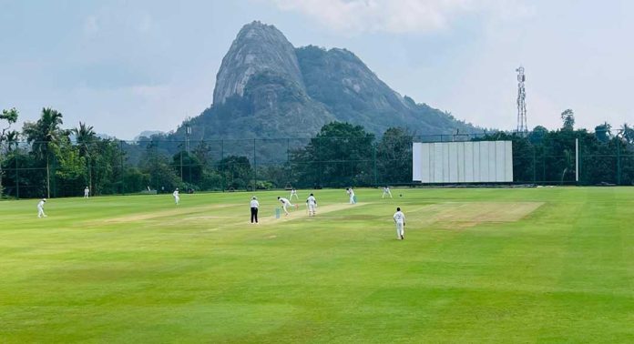 സി കെ നായിഡു ട്രോഫിയിൽ ഒഡീഷയ്ക്കെതിരെ ലീഡിനായി കേരളം സി കെ നായിഡു ട്രോഫിയിൽ ഒഡീഷയ്ക്കെതിരെ ലീഡിനായി കേരളം