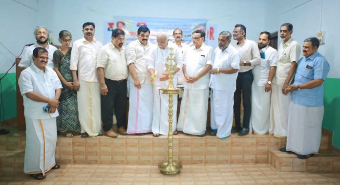 സേവനത്തിലൂടെ മനുഷ്യനന്മക്കായി പ്രവർത്തിക്കേണ്ടത് മാനവധർമ്മം : പ്രൊഫ. പി.ജെ കുര്യൻ സേവനത്തിലൂടെ മനുഷ്യനന്മക്കായി പ്രവർത്തിക്കേണ്ടത് മാനവധർമ്മം : പ്രൊഫ. പി.ജെ കുര്യൻ