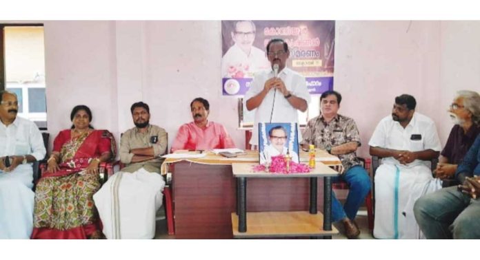 സ്ട്രീറ്റ് ലൈറ്റ് സോഷ്യല് ഫോറത്തിന്റെ നേതൃത്വത്തില് കോന്നിയൂര് രാധാകൃഷ്ണന്റെ ഒന്നാം ചരമവാര്ഷിക ദിനം ആചരിച്ചു സ്ട്രീറ്റ് ലൈറ്റ് സോഷ്യല് ഫോറത്തിന്റെ നേതൃത്വത്തില് കോന്നിയൂര് രാധാകൃഷ്ണന്റെ ഒന്നാം ചരമവാര്ഷിക ദിനം ആചരിച്ചു