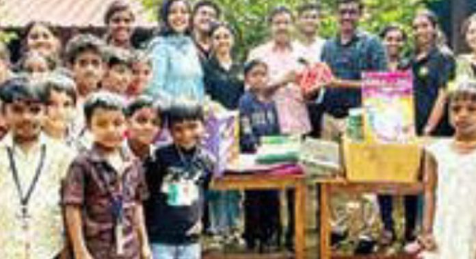 ആട്ടവും പാട്ടും സമ്മാനങ്ങളുമായി കൊച്ചുകുട്ടികൾക്കരികിലേക്ക് കാതോലിക്കേറ്റ് കോളേജ് വിദ്യാർഥികൾ ആട്ടവും പാട്ടും സമ്മാനങ്ങളുമായി കൊച്ചുകുട്ടികൾക്കരികിലേക്ക് കാതോലിക്കേറ്റ് കോളേജ് വിദ്യാർഥികൾ
