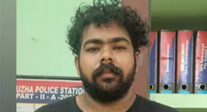 15കാരിയുടെ ഇൻസ്റ്റഗ്രാം അക്കൗണ്ടിലെ ഫോട്ടോകളും വീഡിയോകളും മോർഫ് ചെയ്ത് ഭീഷണി ; 21കാരൻ അറസ്റ്റിൽ 15കാരിയുടെ ഇൻസ്റ്റഗ്രാം അക്കൗണ്ടിലെ ഫോട്ടോകളും വീഡിയോകളും മോർഫ് ചെയ്ത് ഭീഷണി ; 21കാരൻ അറസ്റ്റിൽ