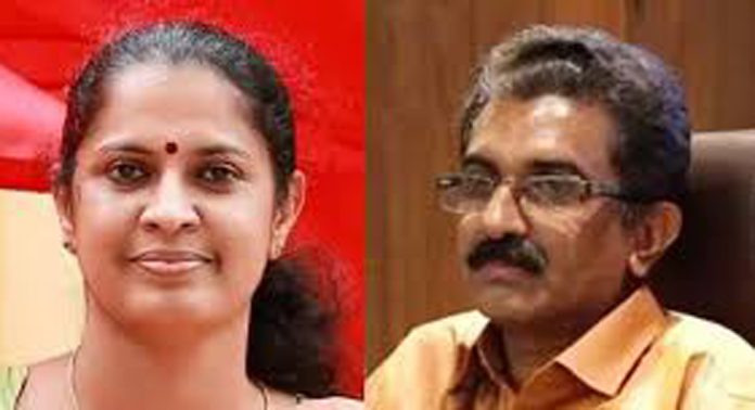 ദിവ്യക്കെതിരെ തിടുക്കത്തിൽ നടപടി വേണ്ട, മുൻകൂർ ജാമ്യാപേക്ഷയിൽ തീരുമാനമായിട്ട് തുടർനടപടി ; സിപിഎം ദിവ്യക്കെതിരെ തിടുക്കത്തിൽ നടപടി വേണ്ട, മുൻകൂർ ജാമ്യാപേക്ഷയിൽ തീരുമാനമായിട്ട് തുടർനടപടി ; സിപിഎം