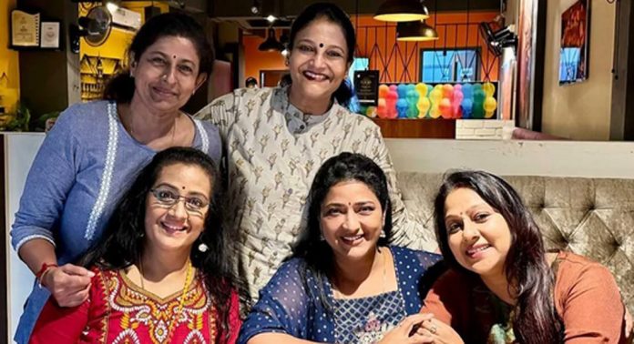 സൗഹൃദചിത്രം പങ്കുവെച്ച് നടി പ്രവീണ സൗഹൃദചിത്രം പങ്കുവെച്ച് നടി പ്രവീണ