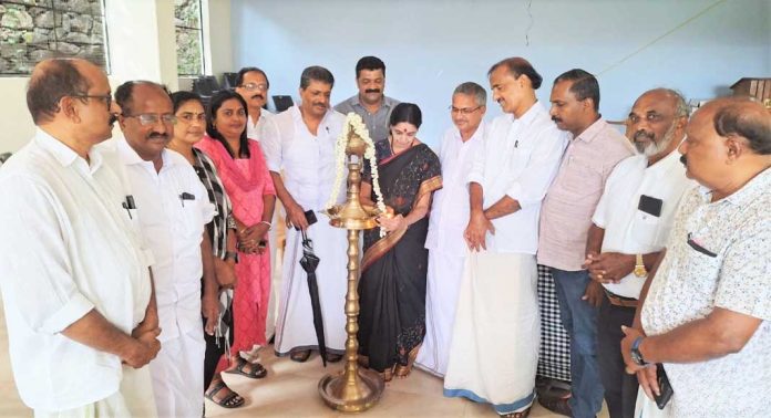 കെ.പി.സി സി ഇൻഡസ്ട്രീസ് സെൽ പത്തനംതിട്ട ജില്ലാ കമ്മറ്റി രൂപീകരിച്ചു കെ.പി.സി സി ഇൻഡസ്ട്രീസ് സെൽ പത്തനംതിട്ട ജില്ലാ കമ്മറ്റി രൂപീകരിച്ചു