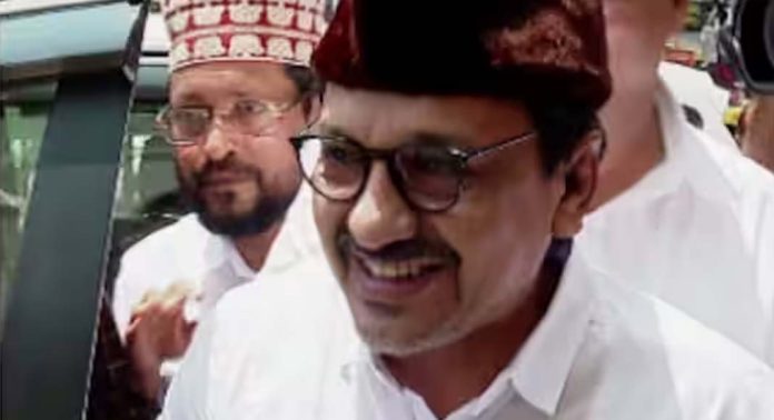 ഉമർ ഫൈസിക്ക് മറുപടി നൽകാൻ എടവണ്ണപ്പാറയിൽ ഇന്ന് പൊതുയോഗം ഉമർ ഫൈസിക്ക് മറുപടി നൽകാൻ എടവണ്ണപ്പാറയിൽ ഇന്ന് പൊതുയോഗം