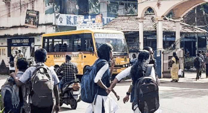 കടമ്പനാട് ജംഗ്ഷനില് ഗതാഗത സുരക്ഷാസംവിധാനങ്ങളില്ല കടമ്പനാട് ജംഗ്ഷനില് ഗതാഗത സുരക്ഷാസംവിധാനങ്ങളില്ല