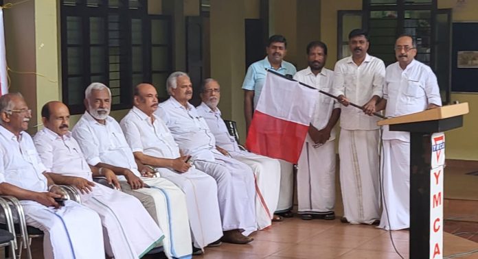 കോൺഗ്രസ് 60-ാം ജന്മദിനാഘോഷം ; ജില്ലാ തല ഉദ്ഘാടനം കവിയൂരിൽ ജില്ലാ പ്രസിഡൻ്റ് വറുഗീസ് മാമ്മൻ മണ്ഡലം പ്രസിഡൻ്റ് ജേക്കബ് മാത്യുവിന് പതാക കൈമാറി ഉദ്ഘാടനം ചെയ്തു കോൺഗ്രസ് 60-ാം ജന്മദിനാഘോഷം ; ജില്ലാ തല ഉദ്ഘാടനം കവിയൂരിൽ ജില്ലാ പ്രസിഡൻ്റ് വറുഗീസ് മാമ്മൻ മണ്ഡലം പ്രസിഡൻ്റ് ജേക്കബ് മാത്യുവിന് പതാക കൈമാറി ഉദ്ഘാടനം ചെയ്തു