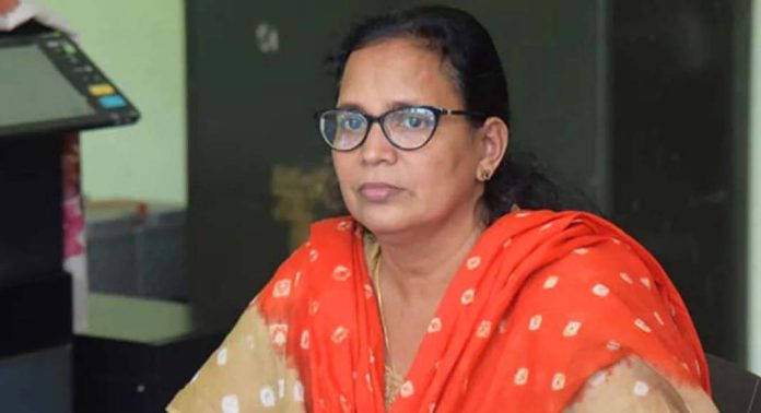 സിപിഐഎമ്മിൽ ഉണ്ടായിരുന്നപ്പോൾ രക്തസാക്ഷികൾക്ക് വേണ്ടി 25 കോടിയിലേറെ പിരിച്ചു, അതിൻ്റെ കണക്ക് ഒന്നും പിന്നീട് എവിടെയും കണ്ടില്ലെന്ന് കെ കെ രമ എംഎൽഎ സിപിഐഎമ്മിൽ ഉണ്ടായിരുന്നപ്പോൾ രക്തസാക്ഷികൾക്ക് വേണ്ടി 25 കോടിയിലേറെ പിരിച്ചു, അതിൻ്റെ കണക്ക് ഒന്നും പിന്നീട് എവിടെയും കണ്ടില്ലെന്ന് കെ കെ രമ എംഎൽഎ