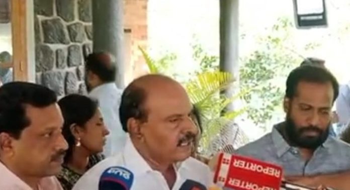 നവീൻ ബാബുവിന്റെ മരണത്തിൽ നിഷ്പക്ഷമായ അന്വേഷണം വേണം : സി കെ ശശിധരൻ നവീൻ ബാബുവിന്റെ മരണത്തിൽ നിഷ്പക്ഷമായ അന്വേഷണം വേണം : സി കെ ശശിധരൻ